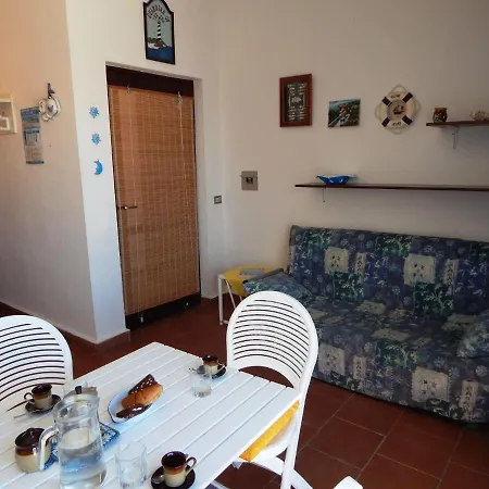 Apartment Locazione Turistica Casa Piazzetta *